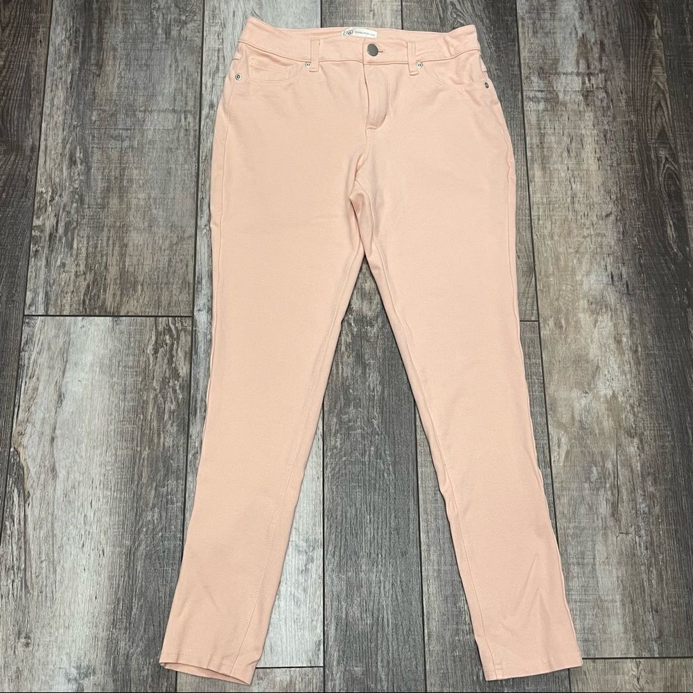 Cato Contemporary Stretchy Skinny Pants Leggings Peach Color Size 8